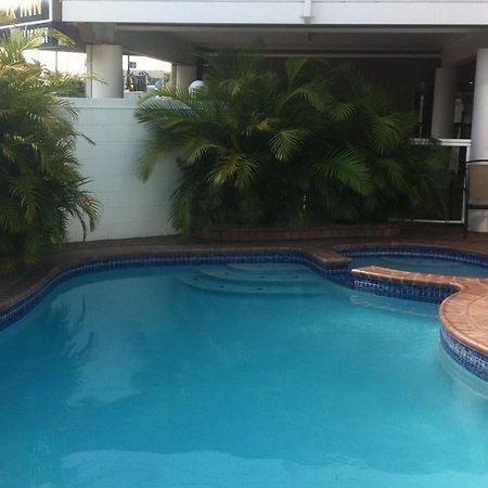 Centrepoint Motor Inn Rockhampton Eksteriør billede